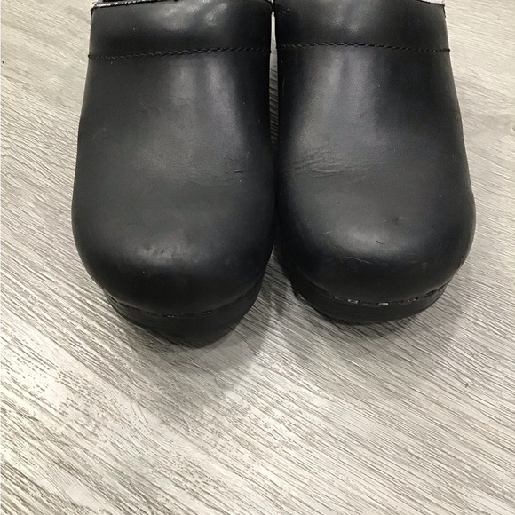 Dansko Professional Black Box Clog Leather Size EU 38 US 7.5-8 - Picture 3 of 7